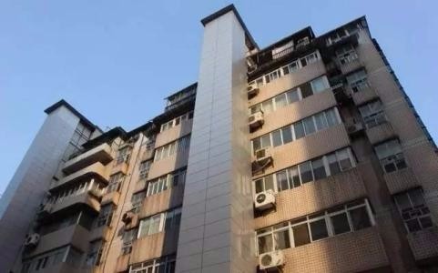 湘潭长沙旧楼加装电梯平层入户的两种方案！