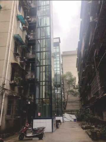 长沙湖南湘雅附二教授楼加装电梯
